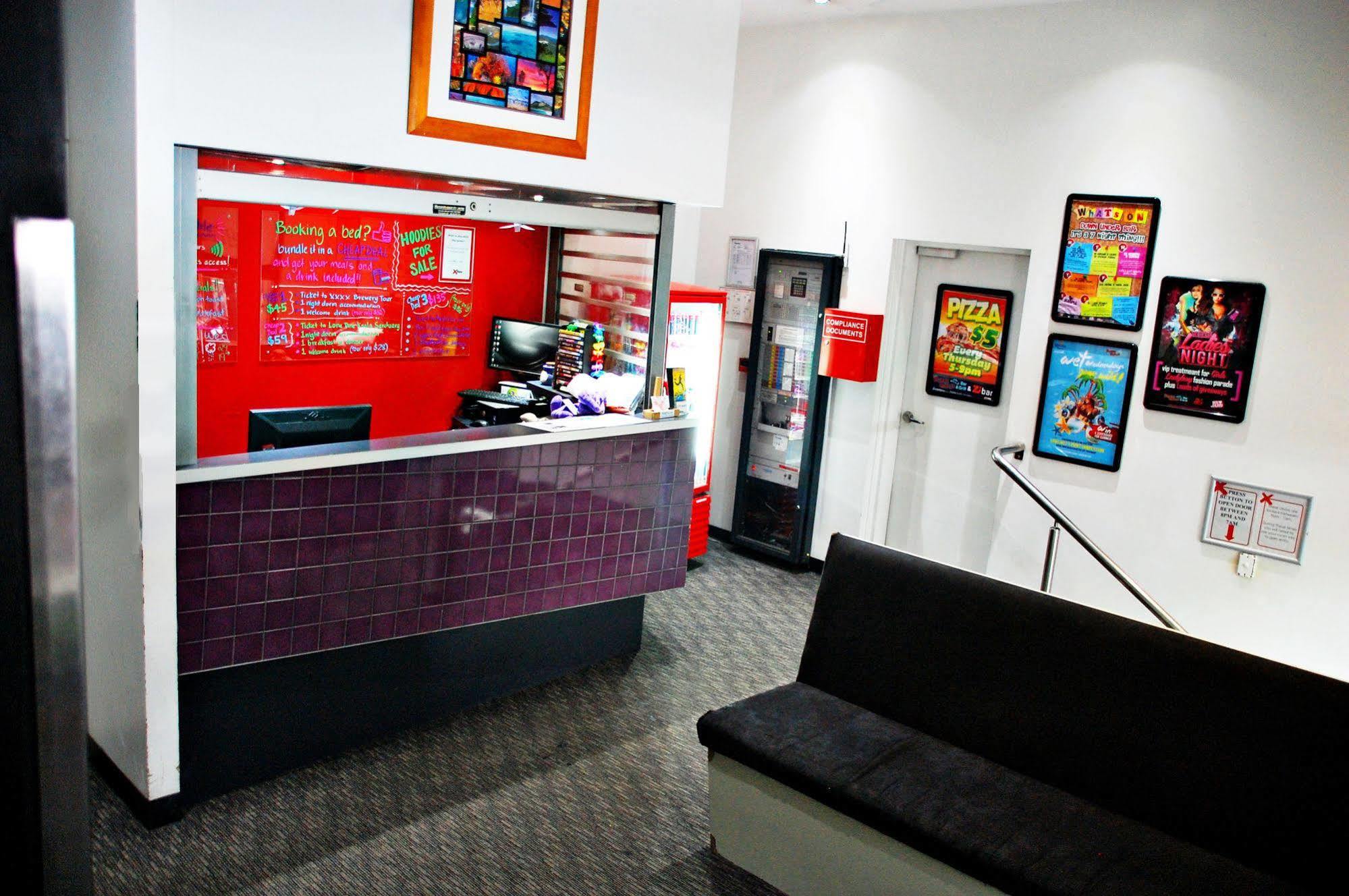 Base Brisbane Embassy Hostel Luaran gambar